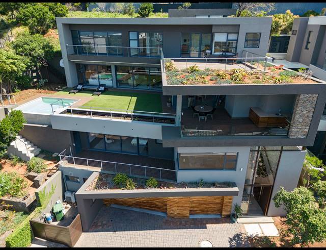 4 BEDROOM HOUSE FOR SALE IN UMHLANGA RIDGE